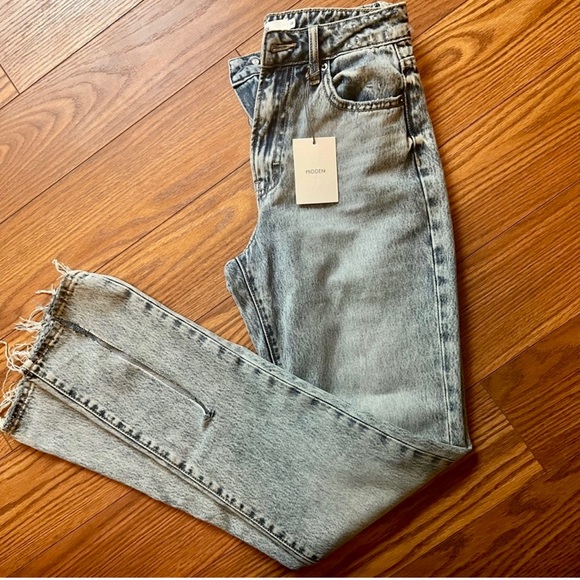 Hidden Jeans: designer high rise with front slit - Picture 3 of 5